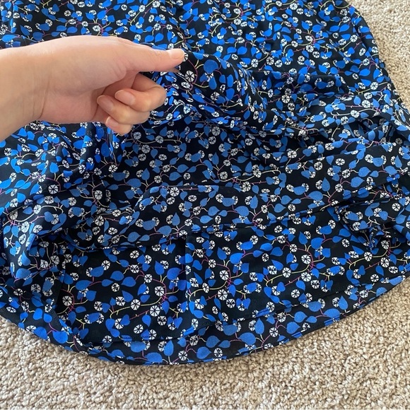 CAbi The Ten Dress Womens Large V-Neck Blue Floral Long Sleeve Lined #5772 - Picture 6 of 10